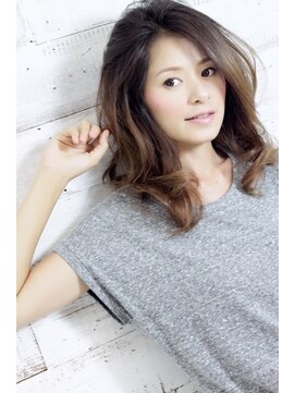 ローランセントラル(Lorran central) ゆるっとラフなひし形でナチュラルミディに