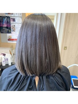 ルミエール(Lumiere) ホリスティックシルクカラーでツヤ感アップ