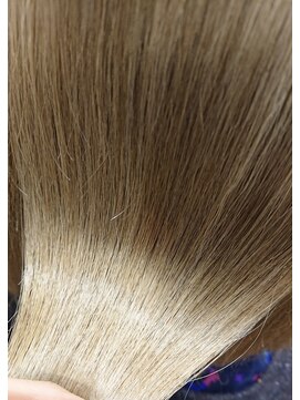 エムタニグチギンザ(M.TANIGUCHI GINZA) ブロンドカラー◎ハイトーンカラー◎20代◎30代