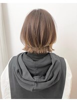 ネオリーブ チロル 横浜西口店(Neolive CiroL.)&nbsp;外ハネボブ　ペールベージュ　縮毛矯正