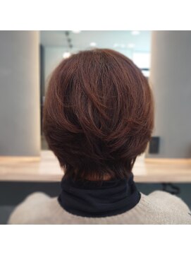 ムーヘアー MOU HAIR ふんわりカールのショートボブ☆