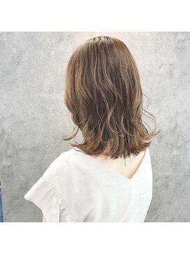 アパートメント オブ ソロン(The Apartment of Solon) 【所渉ダブルカラー＋ペールベージュ/ゆるふわカール