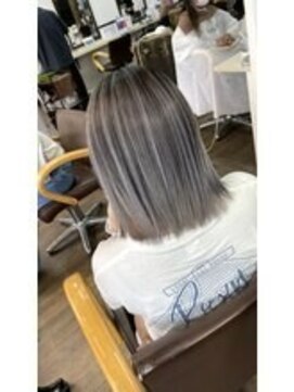 ユートピア(U topia) バレイヤージュ/ハイライト/アースカラー/シルバーカラー