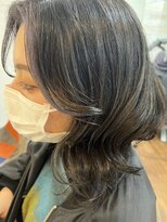 ヘアー バイ ミーズ(hair by Mii’s) デザインカラー パープルシルバー