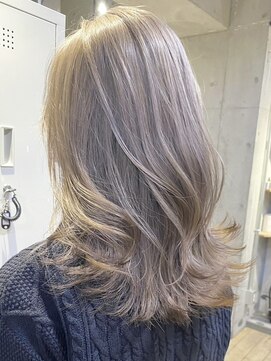 ツキ 横浜店(tuki) ミルクティーベージュダブルカラーケアブリーチインナーカラー