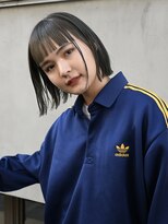 ディッセンバー 神宮前(December)&nbsp;切りっぱなしボブ ワイドバング フルバング オリーブカラー