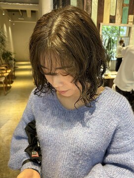 セブンベルベット(7 Velvet) ボブパーマ【円口睦】