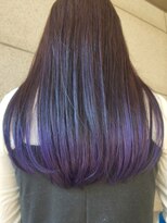 美容師 久保浦&nbsp;深みと高彩度なカラー