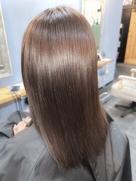 冬の乾燥対策に◎髪質改善カラー