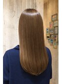 思わず触れたくなるサラツヤヘアー♪ SEVLUS×読売ランド前