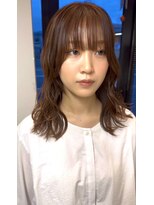 シー(The She's) 艶カラー レイヤーカット×コーラルブラウン◎