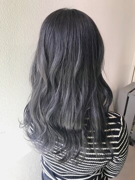 ジゼル(GiseL) サファイアアッシュ/ダブルカラー/ブリーチ/髪質改善/ラベンダー