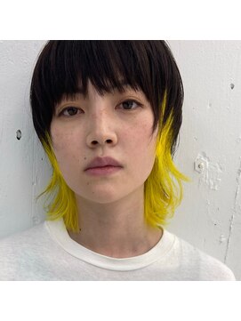 クク(QUQU) ラフなウルフとインナーイエロー