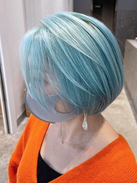 アルバム 銀座(ALBUM GINZA) スカイブルーボブ_アースカラーくびれヘアツートン_ba365421