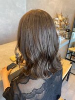 アチーブリス(achieve Liss) 毛先カールミディ 大人綺麗なツヤ髪ブラウンカラー