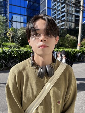 シイ(SIE) センターパートパーマ