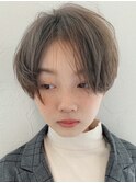 顔周りレイヤーカットグレージュカラーくびれボブベージュカラー