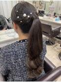 ツヤっとタイトなポニーテール