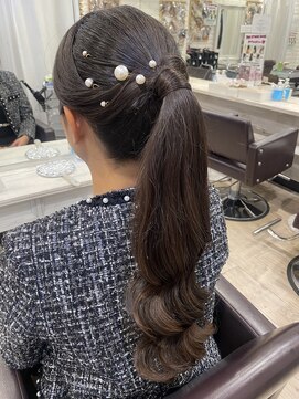 ジャムスタイリングハウス(JAM STYLING HOUSE) ツヤっとタイトなポニーテール