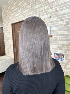 オンアンドオフ ON and OFF グレージュ