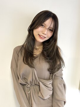 エミュ 中央駅店(eMu) ロングレイヤーとオリーブグレージュ