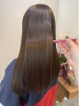 アノ(anom)の写真/【酸性縮毛矯正/髪質改善専門サロン】お一人お一人の髪の状態に合わせた薬剤の調合で的確なヘアケアを。