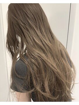 フォト イケブクロ(foto IKEBUKURO) ◯ブリーチ無しで育てるオリーブベージュ