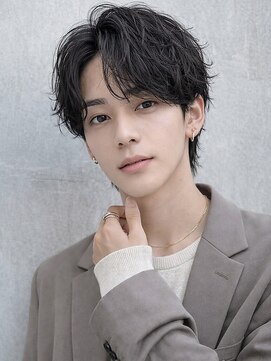 オグジュアリー 表参道(aux.) 束感黒髪ナチュラル人気流行フェザーパーマ韓国風