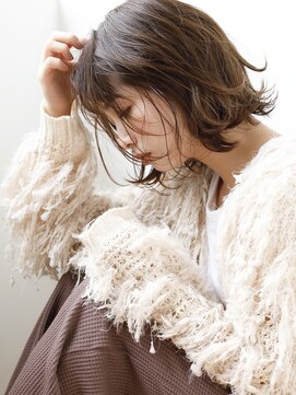 クラン(CLAN) 抜け感ボブ×オン眉シースルーバング