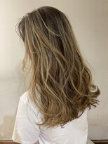 リバレッジ 広尾(Leverage)&nbsp;外国人風ベージュバレイヤージュ