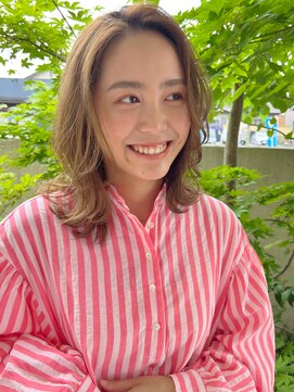 トップヘアー アヴェニュー 刈谷(TOPHAIR Avenue) ニュアンスグラデーションのミディー/ハイトーンカラー