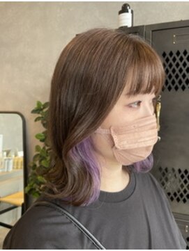 アチーブリス(achieve Liss) 上品ツヤ髪外ハネくびれミディ パープルイヤリングカラー