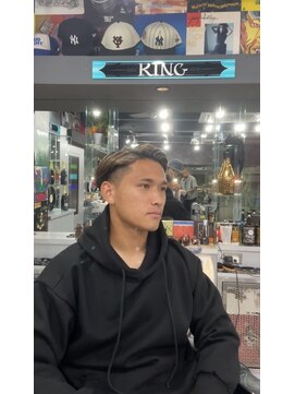 ツークツワンク バーバー 新宿(ZUG2WANG BARBER) サイドパート