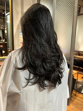 リバレッジ 広尾(Leverage) 大人海外欧米風ロングレイヤー：Mao Shibasaki