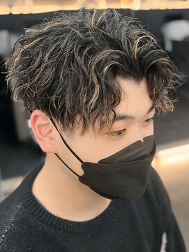 バース バイ ハピネス(BIRTH by happiness) ツイストスパイラルパーマメッシュカラー