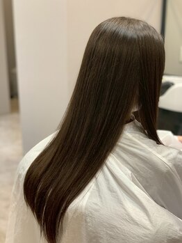 ポノフォーヘアー(PONO for hair)の写真/可愛いやキレイにはベース作りが大切！PONOの縮毛矯正はこだわりの薬剤や技術で柔らかく艶やかな仕上がり◎