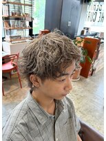 ビハインドザカーテン(BEHIND THE CURTAIN)&nbsp;【外国人風メンズスタイル】ハイトーンスパイキーショート