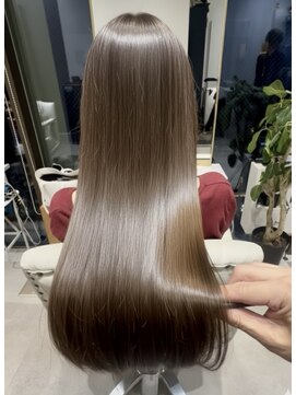 ルピナ(Lupina) 【ツヤ感UP!】うる艶ロング×METEOカラー