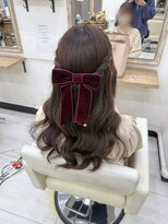 プティクローシェ バイ クオーレ(petite cloche by CUORE)&nbsp;ハーフアップ お出かけヘア 結婚式ヘア