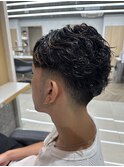 外国人風パーマ×テーパーフェード