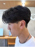 テーパーフェードニュアンスパーマ刈り上げセンターパートメンズ