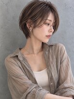 ラベルムバイエーケー(La Belleme by AK)&nbsp;アッシュベージュ大人ハンサムショート