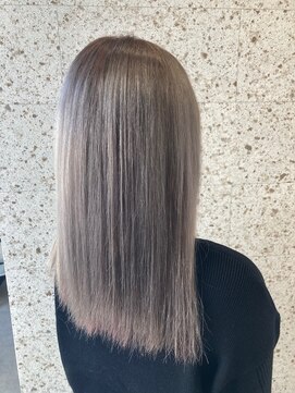 ラニヘアサロン(lani hair salon) ホワイトシルバー/韓国/くびれヘアビタミンカラー