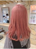 ピンクベージュ