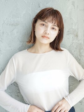 レッド(RED) 外はねワンレングス