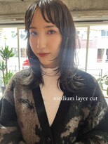 ユニ(uni)&nbsp;レイヤーカット/ウルフカット/黒髪ヘア/２０代/３０代/４０代