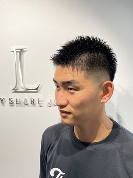 リバティシェアバーバー 銀座2nd(LIBERTY SHARE BARBER) スキンフェードコテパーマ濡れパンマッシュパーマ[銀座<理容室>]