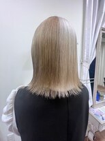 ニュイ 高槻 阪急茨木店(nui)&nbsp;イメチェン/ホワイトブロンド/外ハネボブ/美髪/茨木