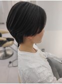 ショートボブにも自然なストレート