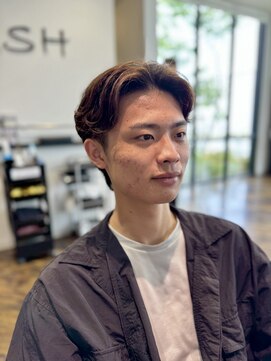 ブッシュ 水広店(BUSH) 毛流れセンターパート